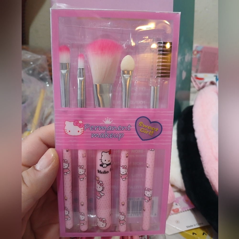 HK makeup brush kit